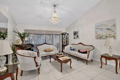 709 NW 177th, Pembroke Pines, FL 33029 - Photo 5