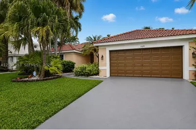 709 NW 177th, Pembroke Pines, FL 33029 - Photo 3