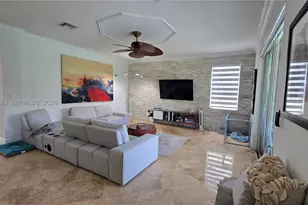 19179 S Gardenia, Weston, FL 33332 - Photo 7