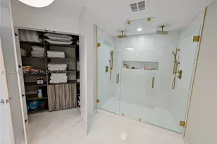 17301 Biscayne, North Miami Beach, FL 33160 - Photo 9