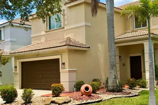 477 Fishtail, Weston, FL 33327 - Photo 3