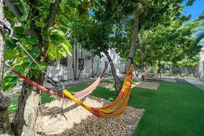 421 75th #1, Miami Beach, FL 33141 - Photo 13