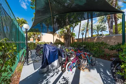 19999 E Country Club #1302, Aventura, FL 33180 - Photo 33