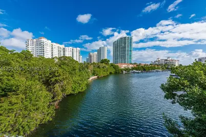 19999 E Country Club #1302, Aventura, FL 33180 - Photo 23