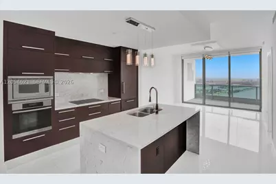 900 Biscayne #4803, Miami, FL 33132 - Photo 5