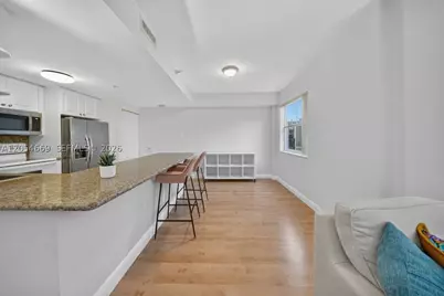 1627 SW 37th #401, Miami, FL 33145 - Photo 15