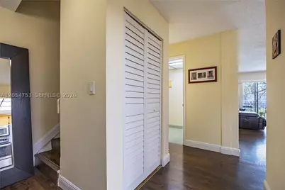 9365 Fontainebleau #E205, Miami, FL 33172 - Photo 5