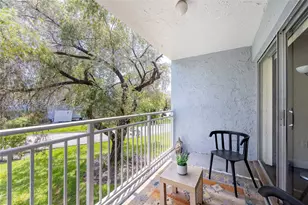 9365 Fontainebleau, Miami, FL 33172 - Photo 13