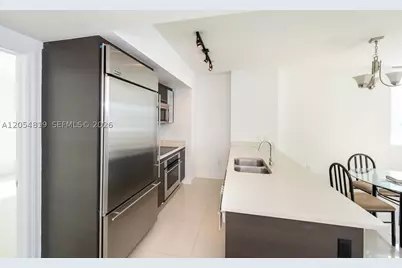 55 SE 6 #2210, Miami, FL 33131 - Photo 7
