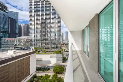 55 SE 6 #2210, Miami, FL 33131 - Photo 23