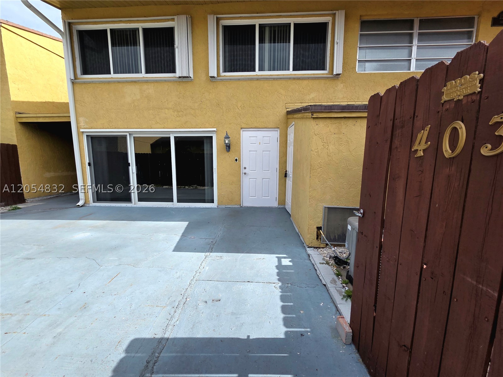 15460 SW 82nd #403 - 15460 SW 82nd #403, Miami, FL 33193 Luxury Property | Jose Angel Pina