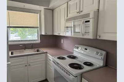 3500 Harrison #12, Hollywood, FL 33021 - Photo 7