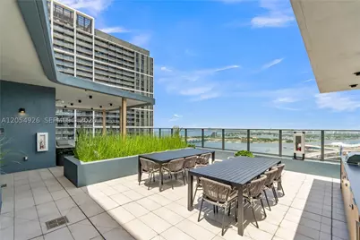 121 NE 5th #3405, Miami, FL 33132 - Photo 37
