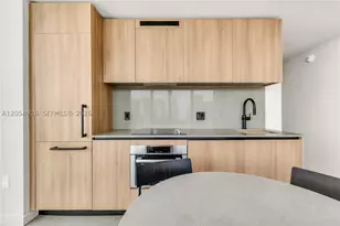 121 NE 5th, Miami, FL 33132 - Photo 7