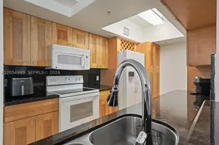 5085 NW 7th, Miami, FL 33126 - Photo 3