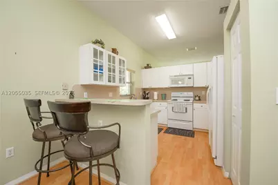 460 SE 24th, Homestead, FL 33033 - Photo 9