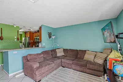 115 NW 108th, Pembroke Pines, FL 33026 - Photo 5