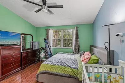115 NW 108th, Pembroke Pines, FL 33026 - Photo 23