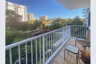 2801 NE 183rd #310W, Aventura, FL 33160 - Photo 5