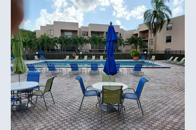 10425 SW 112th #207, Miami, FL 33176 - Photo 9
