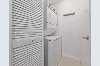 253 NE 2nd #1804, Miami, FL 33132 - Photo 15