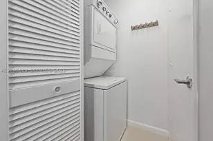 253 NE 2nd, Miami, FL 33132 - Photo 15