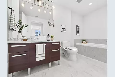 253 NE 2nd #1804, Miami, FL 33132 - Photo 3