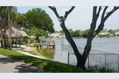 1100 Colony Point #206, Pembroke Pines, FL 33026 - Photo 27