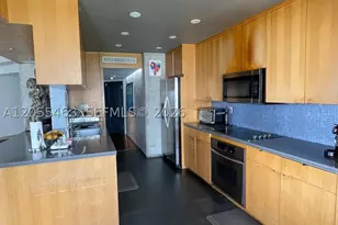 520 Brickell Key, Miami, FL 33131 - Photo 11