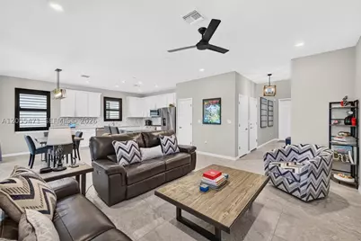 4460 Gramercy, Oakland Park, FL 33309 - Photo 5
