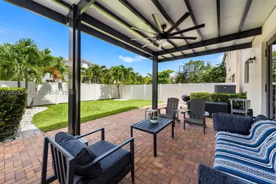 19308 NE 8th, Miami, FL 33179 - Photo 15