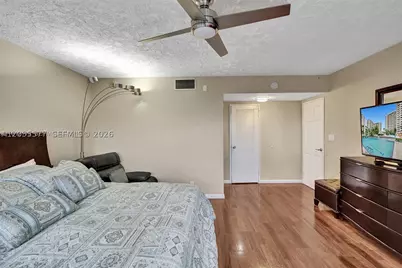 500 Three Islands #311, Hallandale Beach, FL 33009 - Photo 9