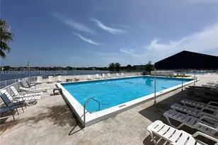 1301 NE Miami Gardens, Miami, FL 33179 - Photo 21