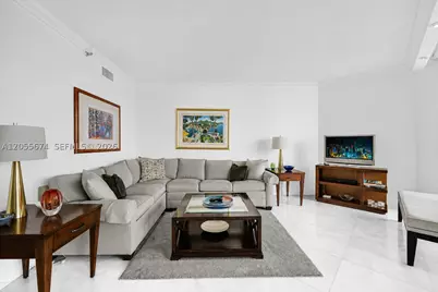 3000 Island #505, Aventura, FL 33160 - Photo 9