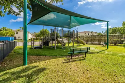 377 NE 194th, Miami, FL 33179 - Photo 5