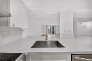 8045 SW 107th, Miami, FL 33173 - Photo 9