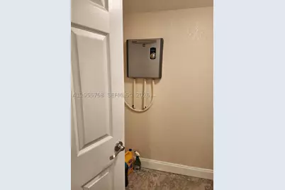 11130 N Lakeview #1, Pembroke Pines, FL 33026 - Photo 9