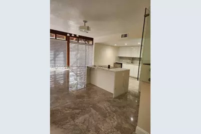 11130 N Lakeview #1, Pembroke Pines, FL 33026 - Photo 5