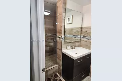 11130 N Lakeview #1, Pembroke Pines, FL 33026 - Photo 17
