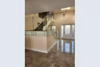 11130 N Lakeview #1, Pembroke Pines, FL 33026 - Photo 3