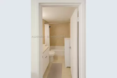 905 Brickell Bay #1022, Miami, FL 33131 - Photo 15