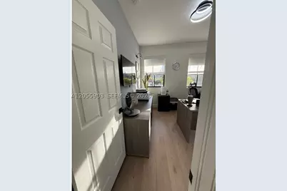 7022 NW 102nd, Doral, FL 33178 - Photo 47