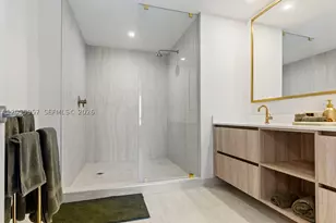 77 SE 5th, Miami, FL 33131 - Photo 11