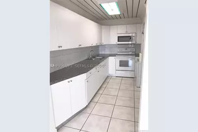 10000 NW 80th #2456, Hialeah Gardens, FL 33016 - Photo 5