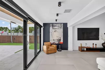 545 NE 9th, Fort Lauderdale, FL 33301 - Photo 17
