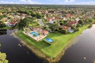 325 Somerset, Weston, FL 33326 - Photo 23