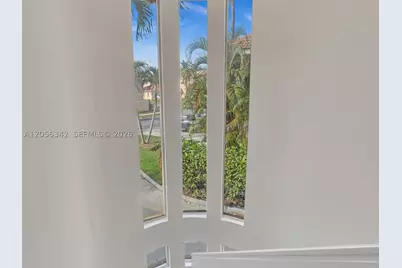 11407 Lakeview, Coral Springs, FL 33071 - Photo 9