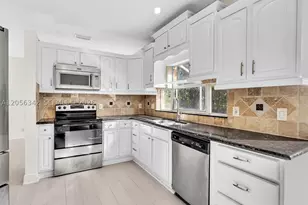 11407 Lakeview, Coral Springs, FL 33071 - Photo 21