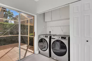 11407 Lakeview, Coral Springs, FL 33071 - Photo 23