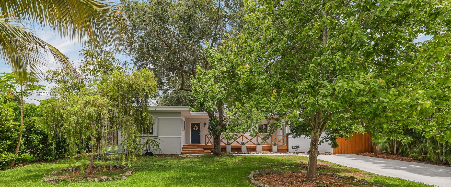1012 NE 116th - 1012 NE 116th, Biscayne Park, FL 33161 Luxury Property | Jose Angel Pina